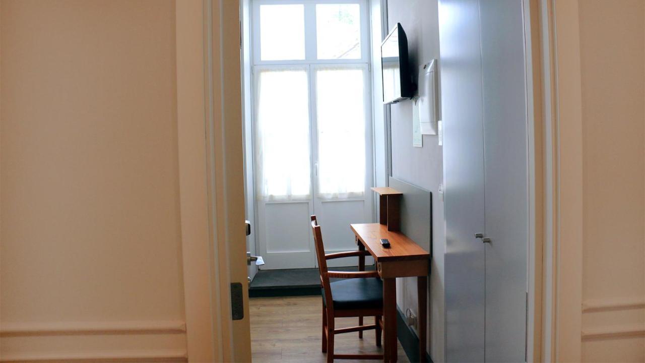 Alianca Cafe & Hostel Ангра-ду-Ероїшму Екстер'єр фото