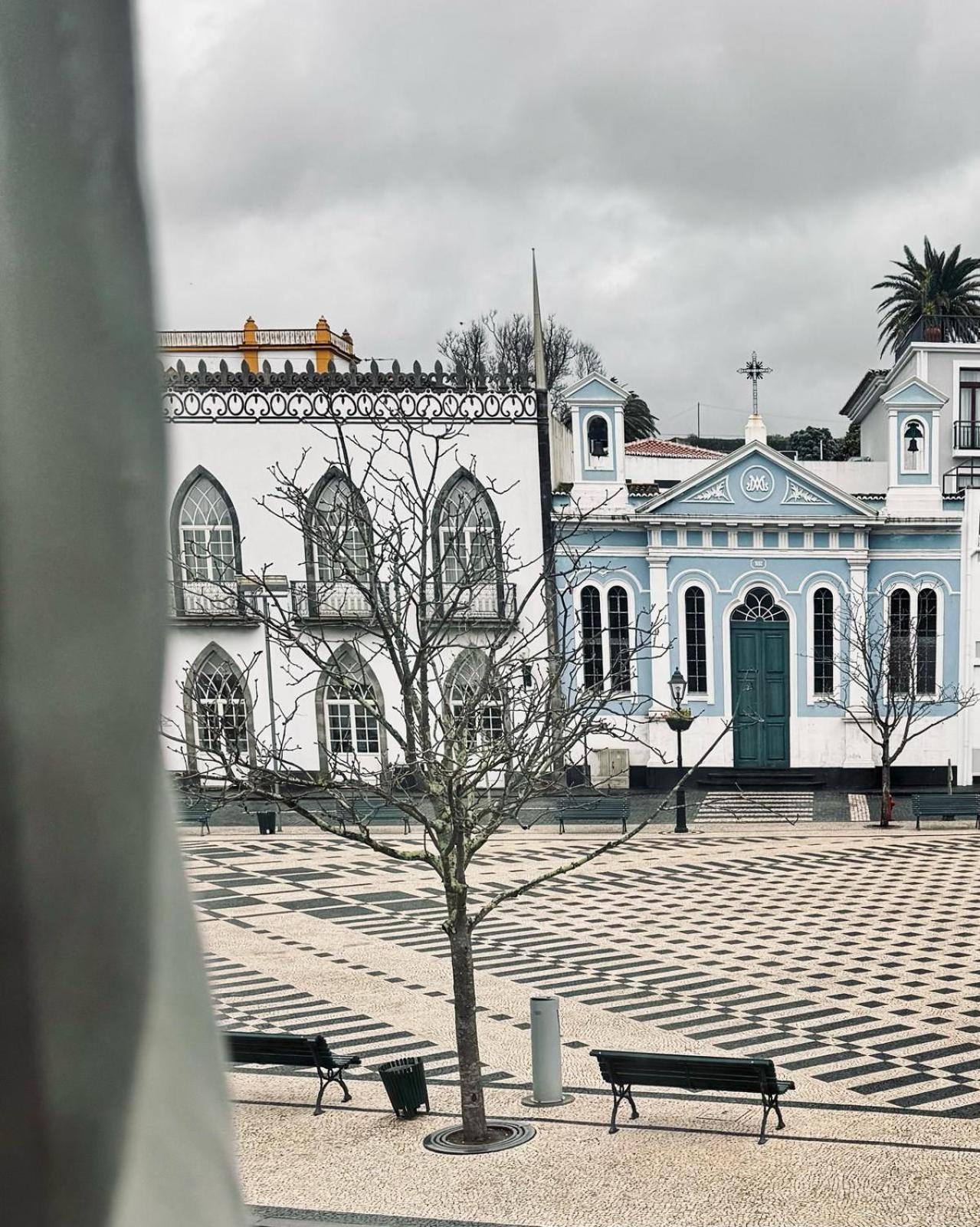 Alianca Cafe & Hostel Ангра-ду-Ероїшму Екстер'єр фото