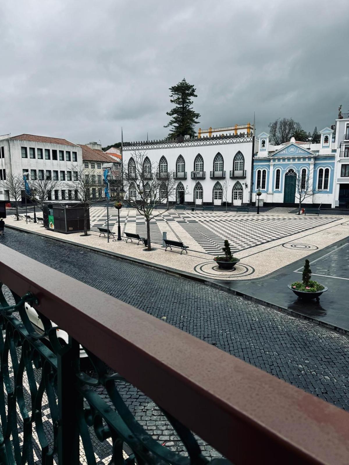 Alianca Cafe & Hostel Ангра-ду-Ероїшму Екстер'єр фото